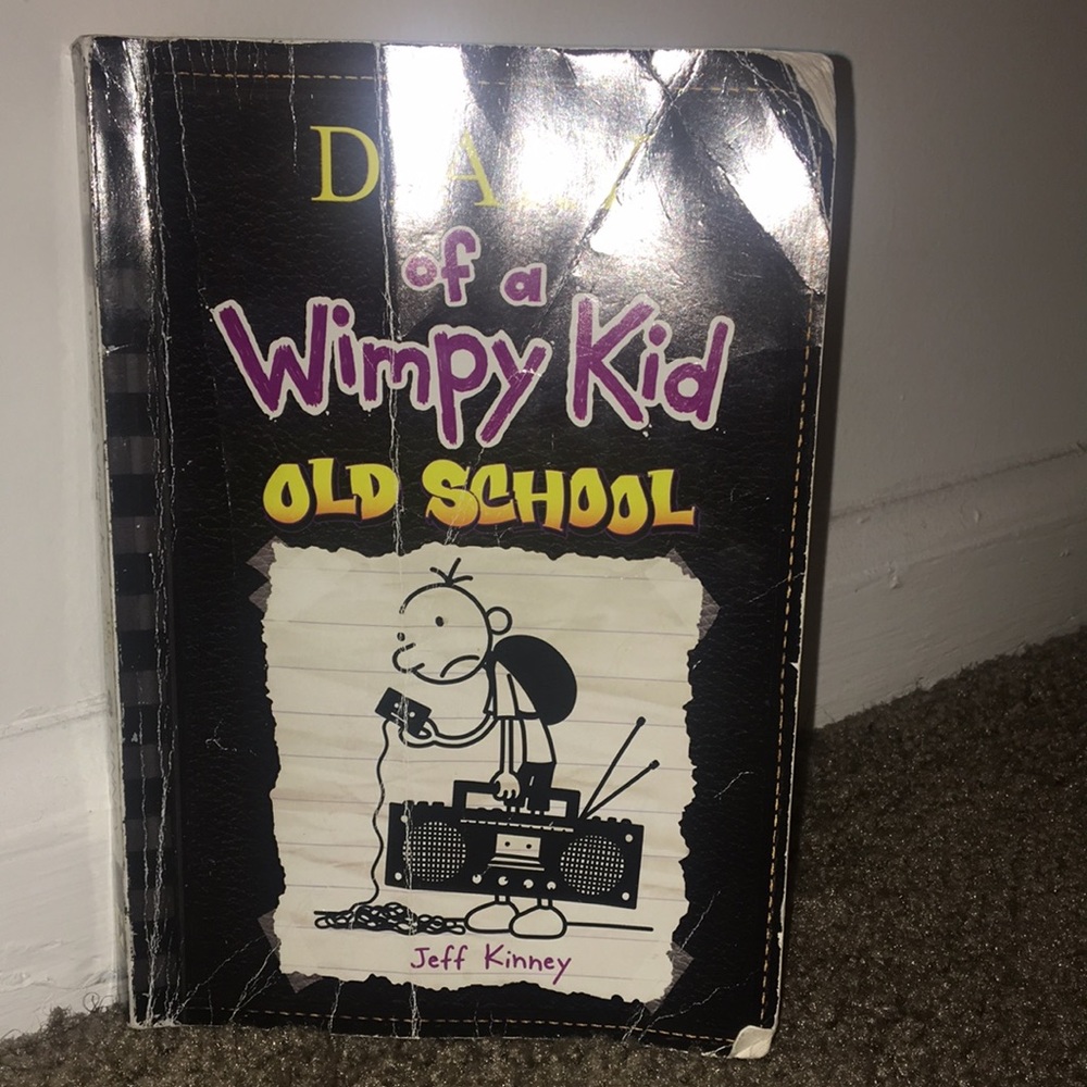 Dairy of a wimpy kid- old school by Jeff Kinney